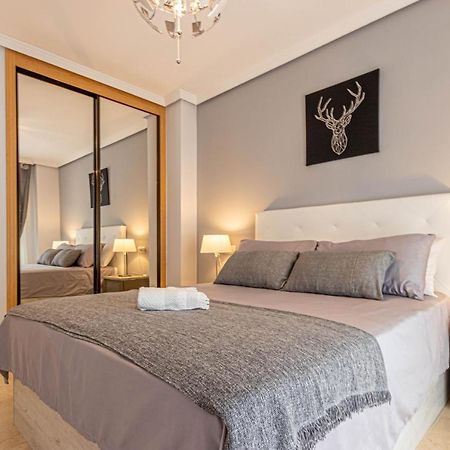 797 Holiday Rentals- Piso Con Amplia Terraza A Solo 1 Min De La Playa Benalmádena Eksteriør billede