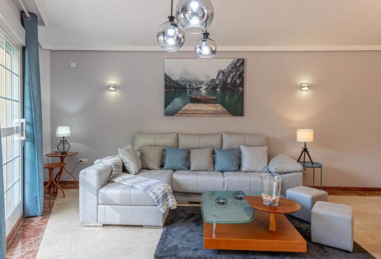 797 Holiday Rentals- Piso Con Amplia Terraza A Solo 1 Min De La Playa Benalmádena Eksteriør billede