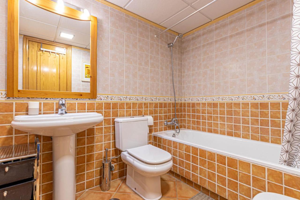 797 Holiday Rentals- Piso Con Amplia Terraza A Solo 1 Min De La Playa Benalmádena Eksteriør billede