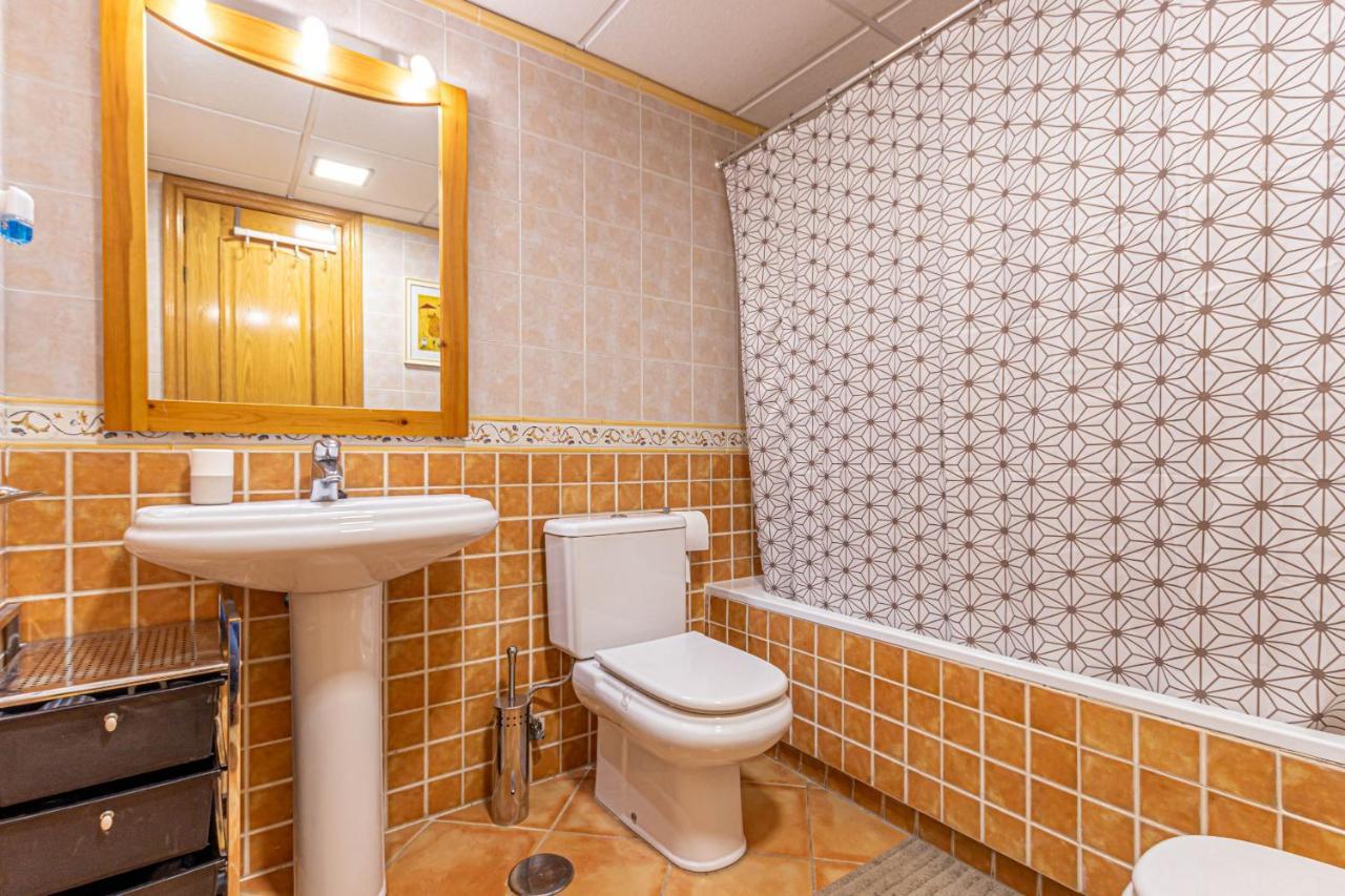 797 Holiday Rentals- Piso Con Amplia Terraza A Solo 1 Min De La Playa Benalmádena Eksteriør billede